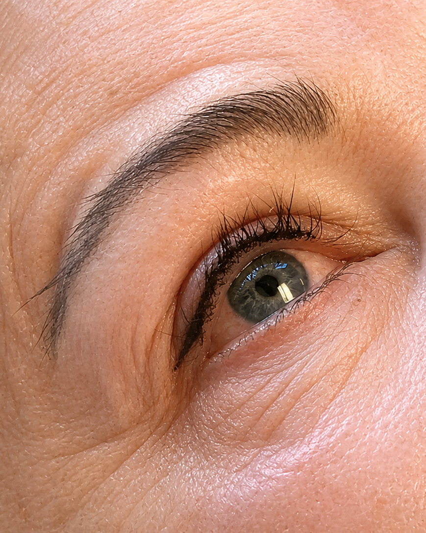 Before and after classic eyeliner tattoo on mature eyelid skin, ELKA CLINIC Perth